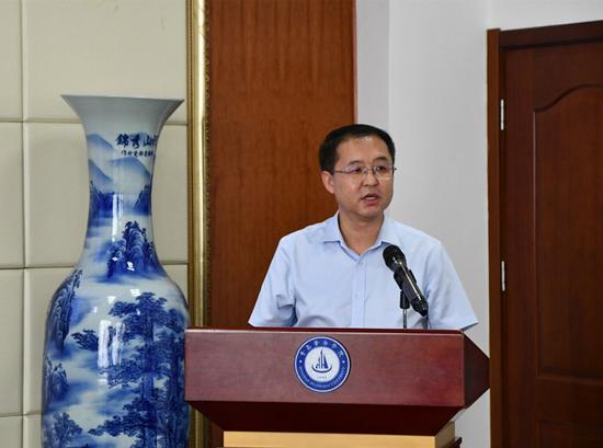青岛西海岸新区人社局局长曲波讲话