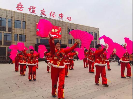 新春秧歌扭起來(lái)