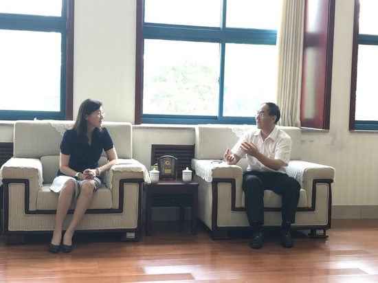 校长武继彪亲切接见学校筹备组