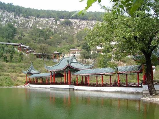 △青檀湖景色(供稿:峄城区信息中心 来源:杨佳忠 )