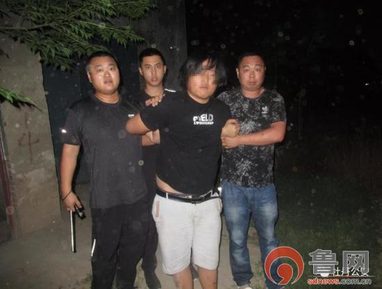民警抓獲犯罪嫌疑人