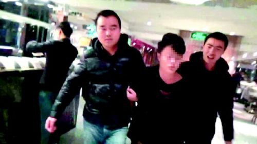 歷城警方奔赴連云港市抓獲搶劫嫌犯金某某
