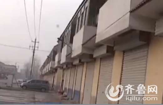 2014年2月份,丁莊村村民收到了一個通知,村里要進行新農村建設,一聽說要住進樓房,村民們紛紛踴躍報名。(視頻截圖)