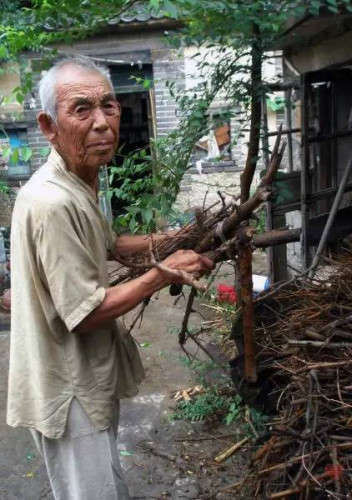 2014年2月10日,中國中央電視臺“感動中國”2013年度人物評選頒獎中,劉盛蘭光榮入選“感動中國2013年度人物”。