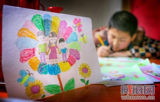 子豪的畫里滿是對幸福生活的渴望。