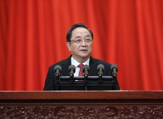 3月3日,中國人民政治協商會議第十二屆全國委員會第四次會議在北京人民大會堂開幕。這是俞正聲代表政協第十二屆全國委員會常務委員會作工作報告。 新華社記者 龐興雷 攝