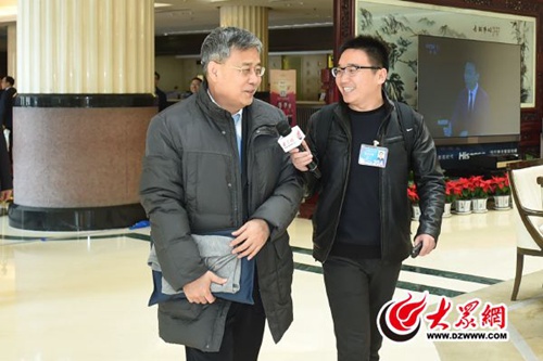 3月5日，全国人大代表、山东省省长郭树清接受大众网记者采访。