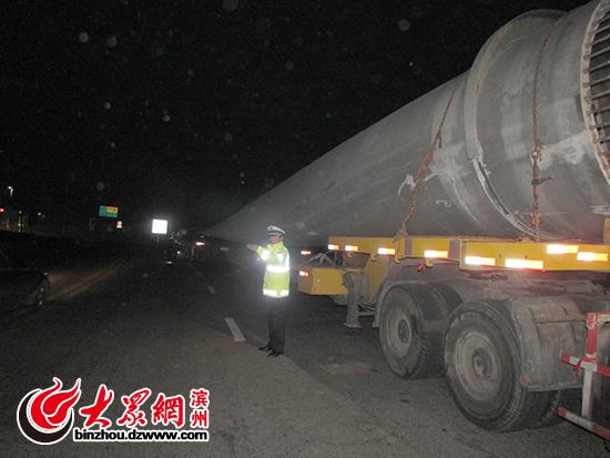 长达50余米的超长货车