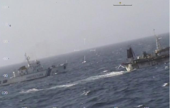 中国一渔船被阿根廷海警击沉。