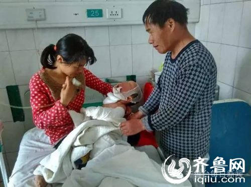 男童正在醫(yī)院接受治療