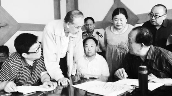 ▲6月14日,山東二戰受害勞工遺屬們在濟南商議后續維權事宜。