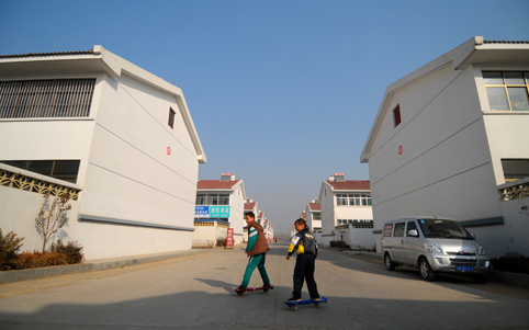 我省將優(yōu)化城鎮(zhèn)布局,展開“縣級(jí)鎮(zhèn)”試點(diǎn)。(資料圖)