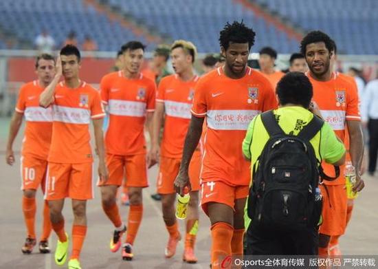 魯能主場0-0上港中超連續8輪不勝