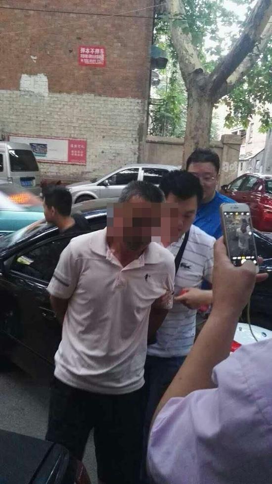 目前,郭某已被刑拘。