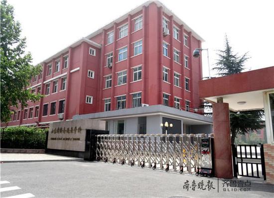 二鋼宿舍片區內的學校距離宿舍區就不到步行十分鐘的路程,這讓附近的居民很是懷念。齊魯晚報·齊魯壹點記者 左慶 攝