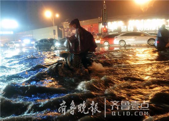 齐鲁晚报·齐鲁壹点记者 张中 摄