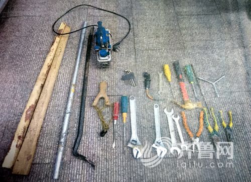 嫌疑人盗窃车辆使用的作案工具