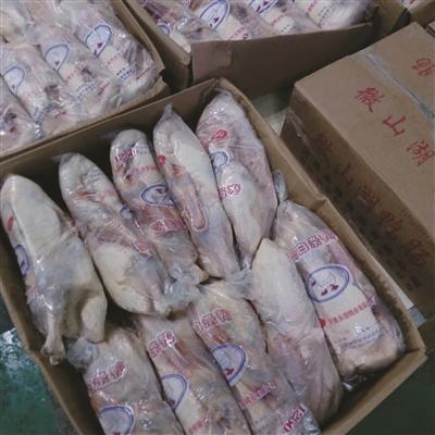 18元一只的烤鴨。