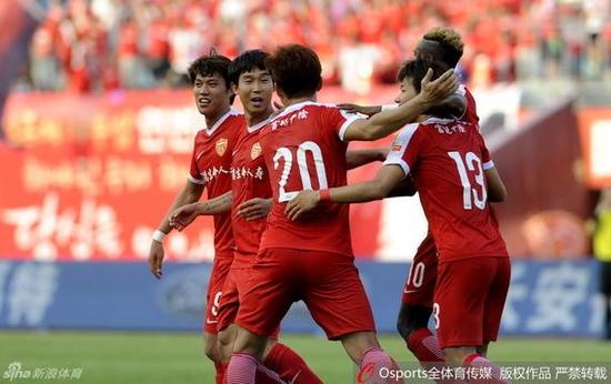 鲁能客场不敌延边