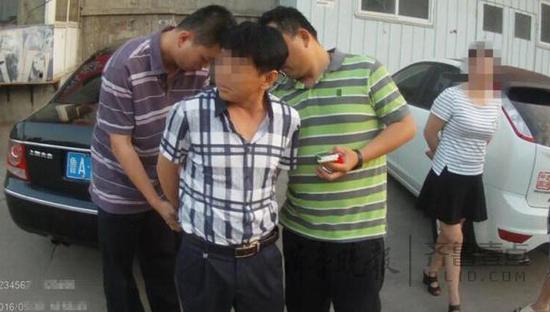 歷城警方在停車場將嫌犯馬某抓獲。齊魯晚報·齊魯壹點記者 杜洪雷