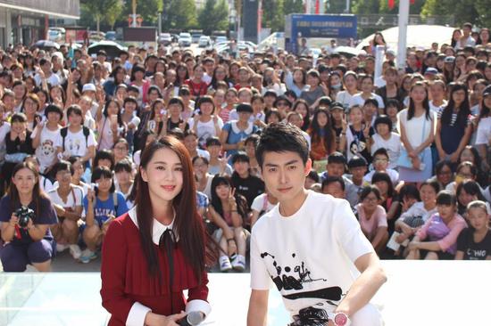 电视剧《微微一笑很倾城》济南粉丝见面会昨举