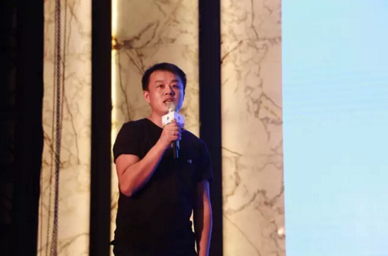 微联同城联合创始人 五月