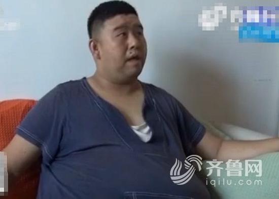 32歲男子身高1米76,體重卻高達327斤