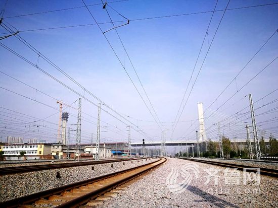 與鐵路側引橋實現精準對接