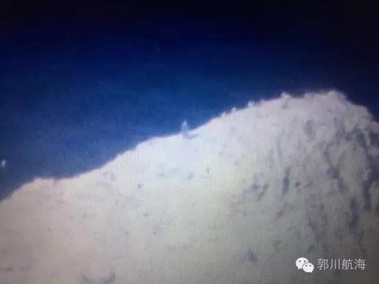 以上是照片和局部放大圖(由郭川家屬提供)