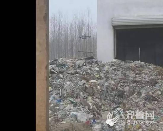 曾經的養老院現如今成了垃圾場 場面壯觀 臭氣熏天!