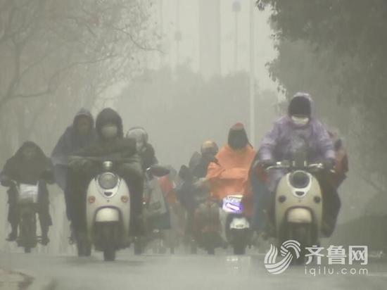 山東繼續(xù)發(fā)布霾紅色預(yù)警 明天空氣質(zhì)量會(huì)好轉(zhuǎn)