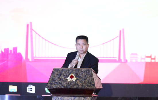 總經(jīng)理朱愛(ài)軍致辭