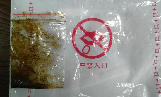校方认为,不存在郑某被强行灌喝高锰酸钾的情况