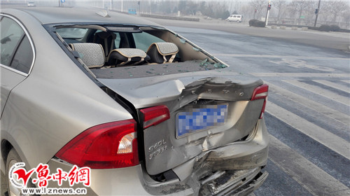 6起事故中,沃爾沃轎車受損最為嚴(yán)重