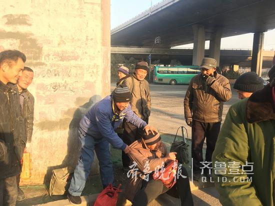 全福立交桥自发形成的零工市场由来已久