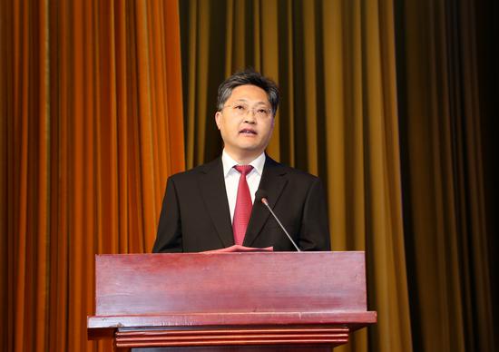 山东省立医院院长秦成勇发表了热情洋溢的致辞 郝金刚摄影