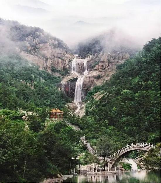 酷似中国版图的中国瀑布