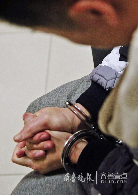 當吸販毒人員獲悉自己行為的嚴重性后,極度矛盾、痛苦。齊魯晚報·齊魯壹點記者戴偉攝