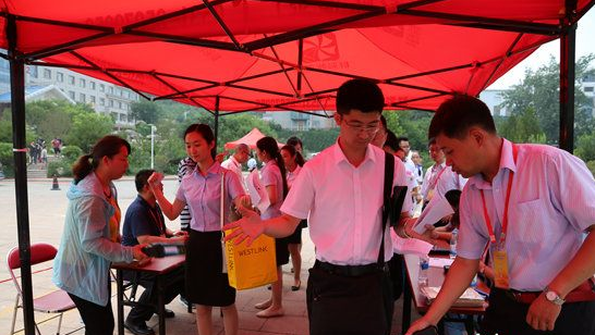 记者亲历济南公务员招考面试,拒绝猫腻全程透