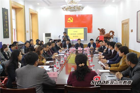 市中區“一教育集團一法律顧問”簽約儀式在育英中學舉行