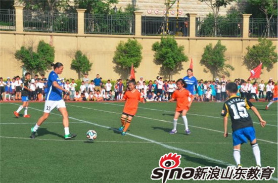 济南市历下区龙奥学校第四届足球文化节开幕