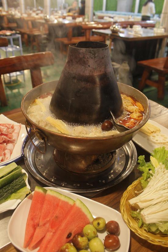 塘鹅精酿啤酒坊 让潍坊人吃到正宗老北京铜炉火锅