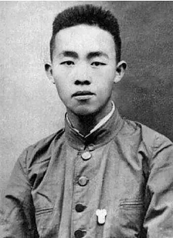 邓恩铭