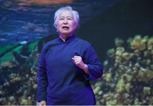 情景剧《一双布鞋和满坡迎春花》选送自历下区东关街道文化分馆