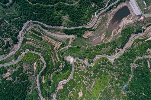▲齐鲁风情5号路北山段(摄影:李磊)