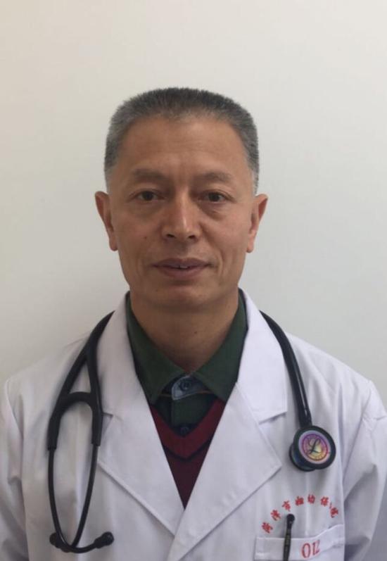 李宏向，主任医师，教授 大连医科大学硕士研究生毕业