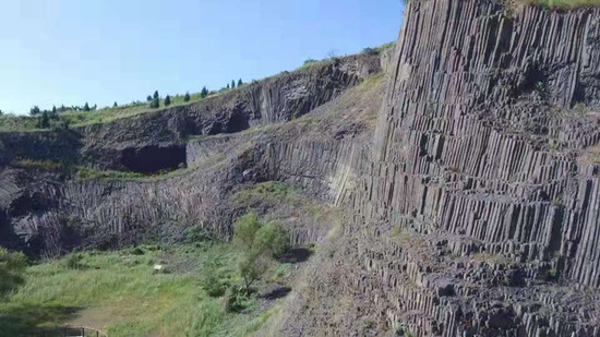 从空中俯瞰昌乐远古火山地质公园