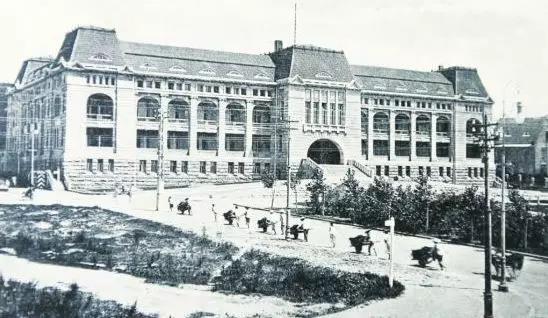 △ 1906年,胶澳总督府建成(来源:半岛网-半岛都市报)
