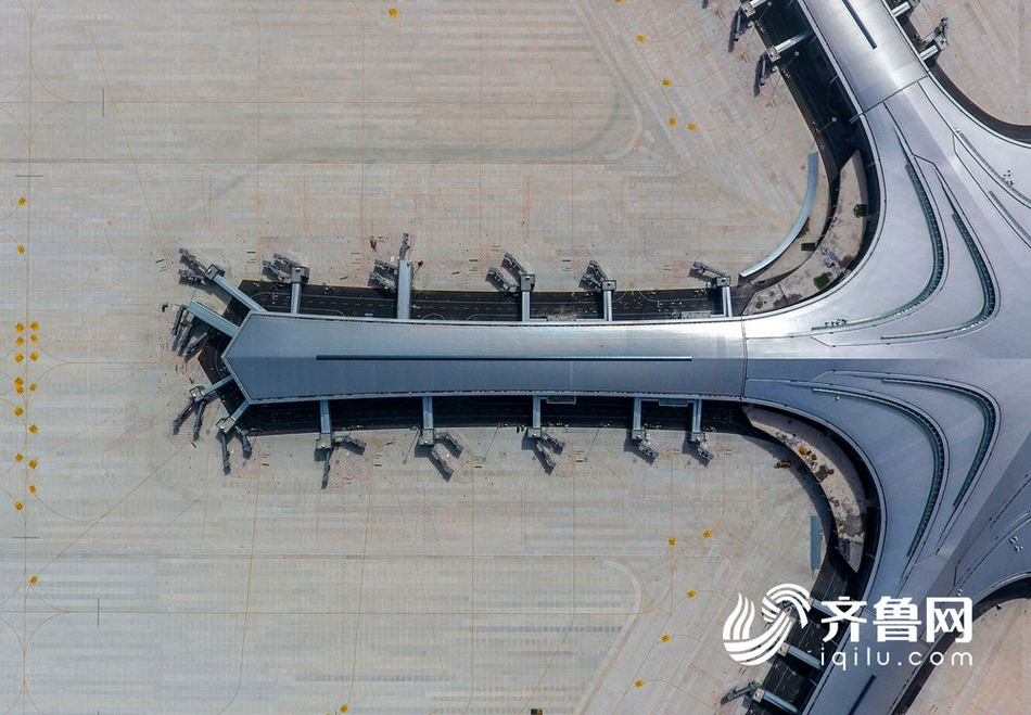 来康康即将正式启用的青岛胶东国际机场