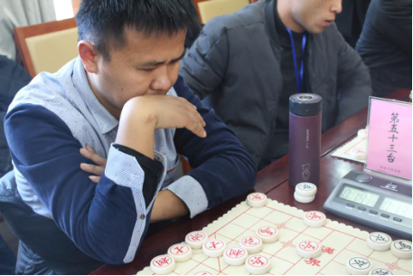 “出于習(xí)慣凡事沉默的醞釀 當(dāng)頭炮 純粹出于我禮貌的開(kāi)場(chǎng)”